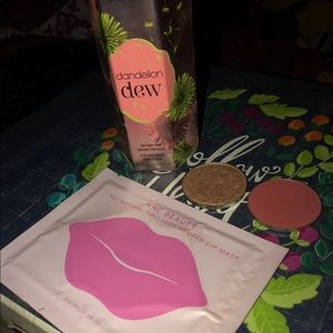 HIGHLIGHTER, BLUSH, AND LIP MASK BUNDLE